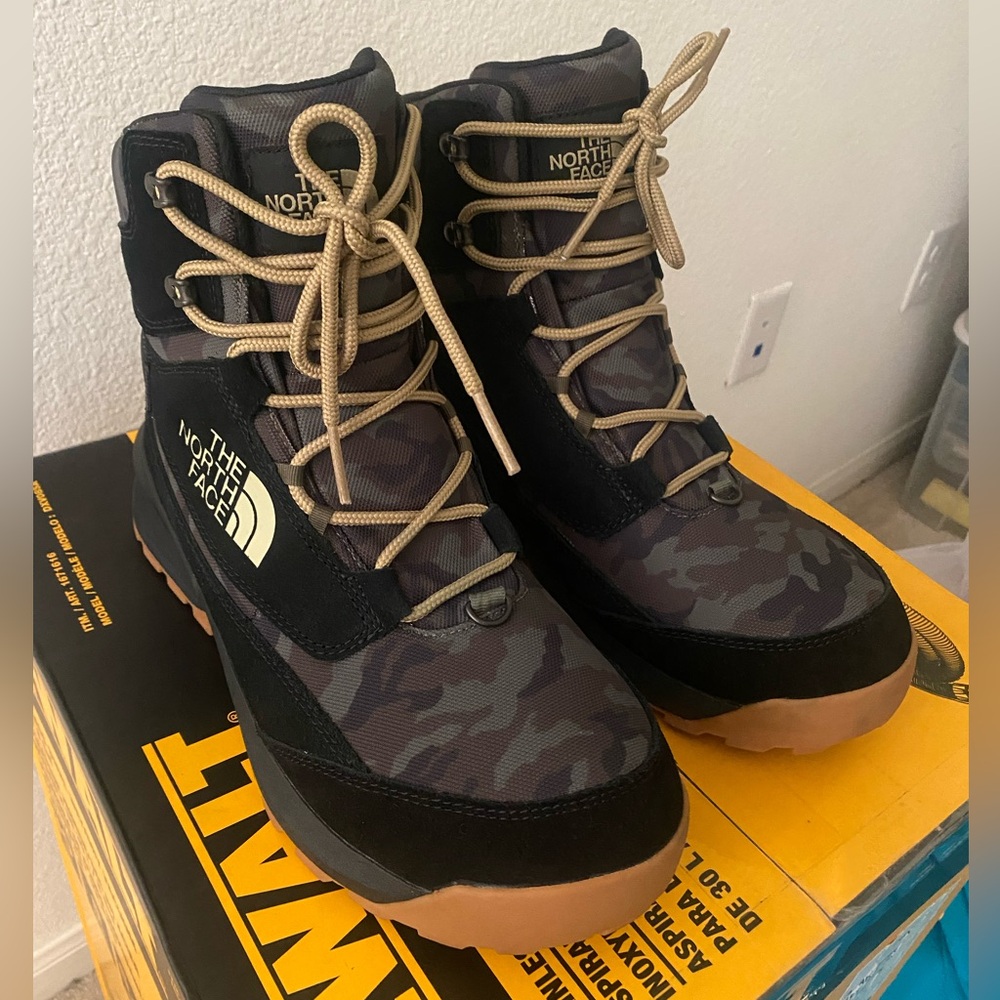 The Northface snow boots